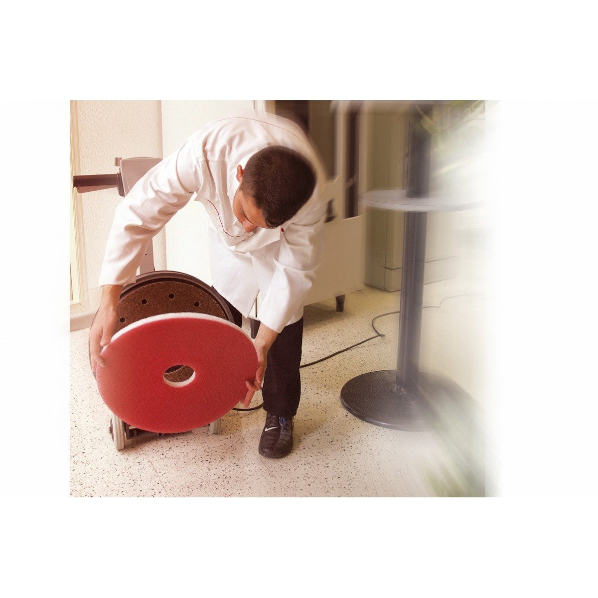 3M 5100 Red Buffer Pad, Red, 17 in x 1 in, Center Hole, 175-600 RPM (7000000662) (5 Pack) - 6