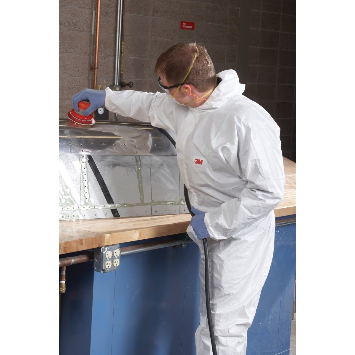 3M 4510-XL Disposable Protective Coverall, White, Hooded, Two-Way Zipper, Anti-static, Type 5/6, X-Large (7000089664) (20 Pack) - 3