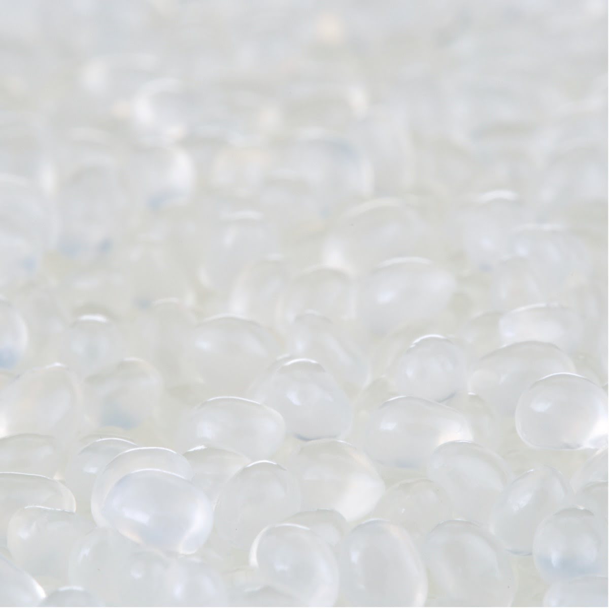 3M 3764 Q 3764 Hot Melt Adhesive Pellets, Clear, 22 lb Case (7000136621) - 2