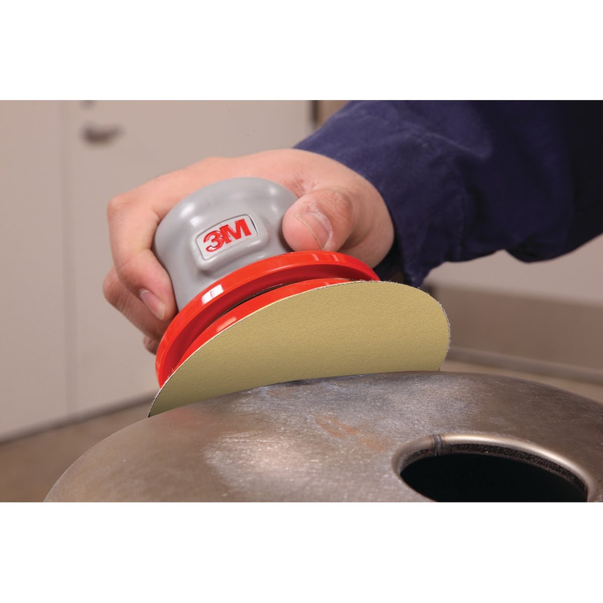 3M 236U Hookit Paper Disc, Aluminum Oxide, P240, C Weight, Gold, 5 in (7100010687) (250 Pack) - 3
