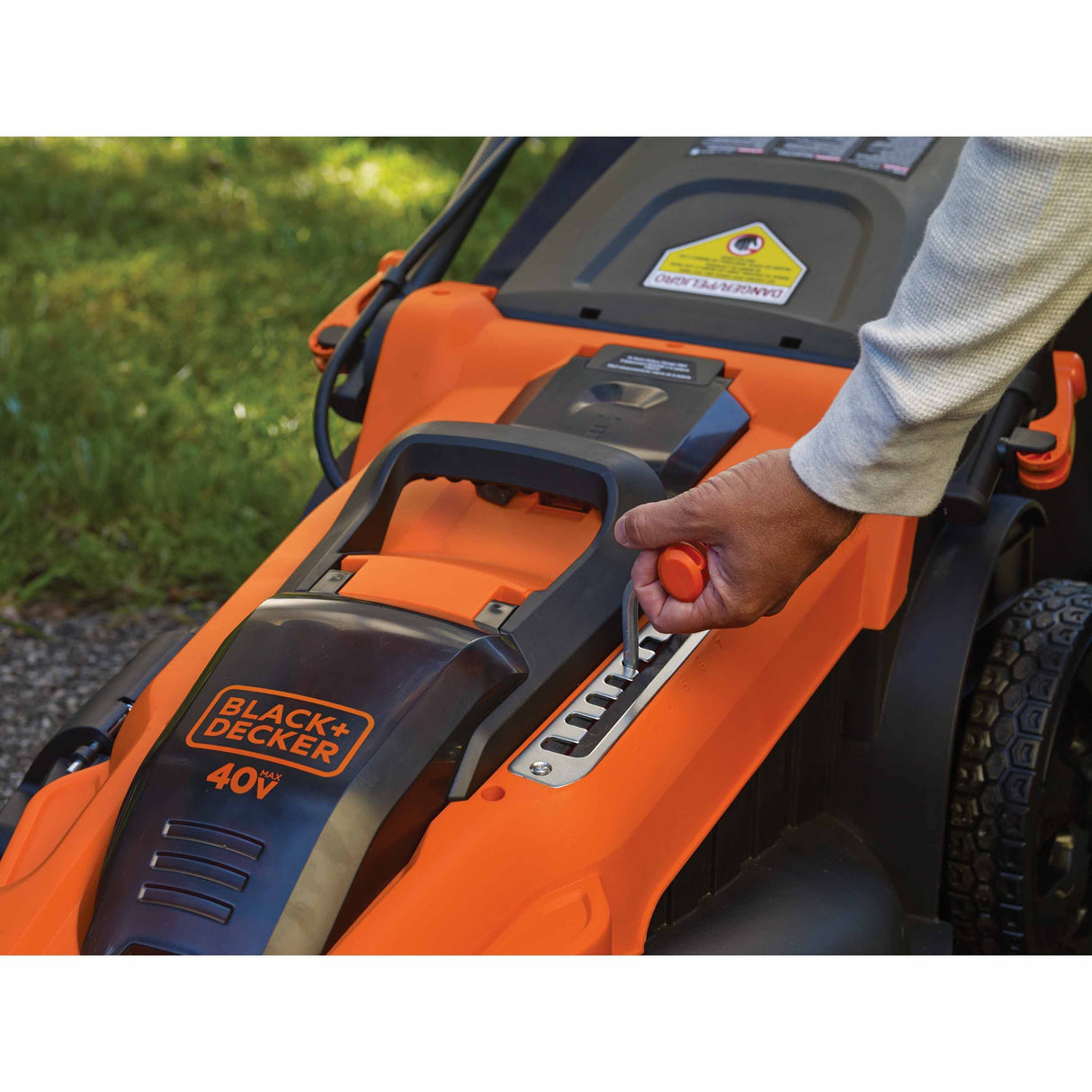 Black & Decker CM2040 40V 20 IN LITHIUM MOWER - 10