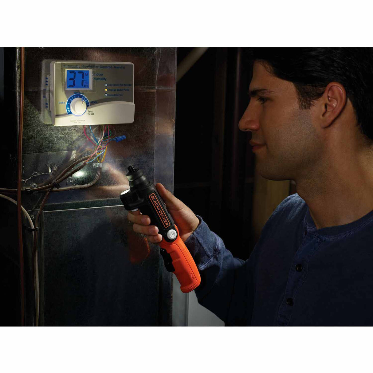 Black & Decker BDCSFL20C 4V MAX Lithium Ion LightDriver Cordless Screwdriver - 13