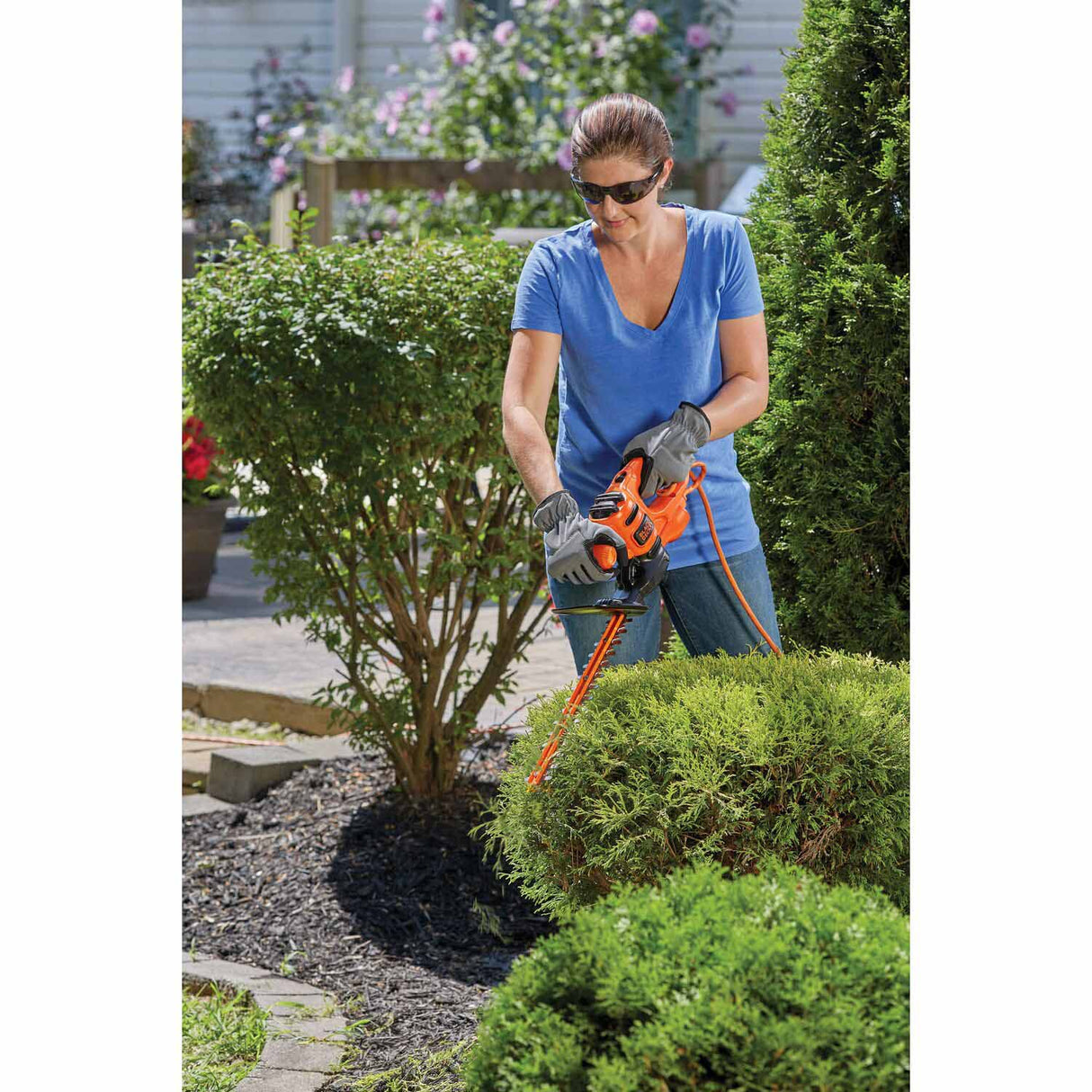 Black & Decker BEHT100 16 in. Electric Hedge Trimmer - 4
