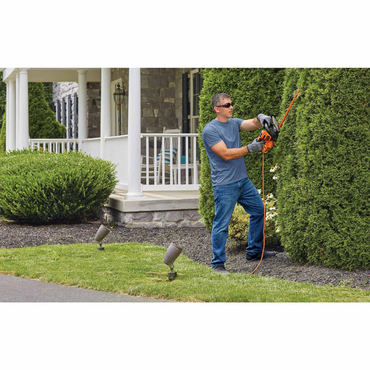Black & Decker BEHTS400 22 in. SAWBLADE™ Electric Hedge Trimmer - 8