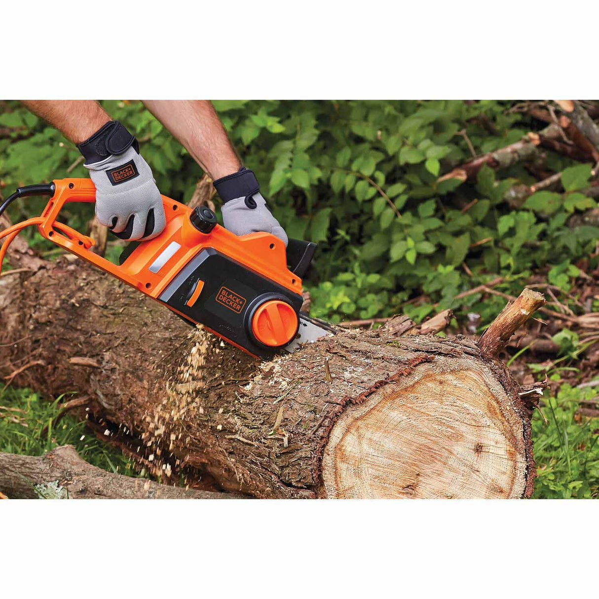 Black & Decker CS1216 12 Amp 16 in. Chainsaw (CS1216) - 4