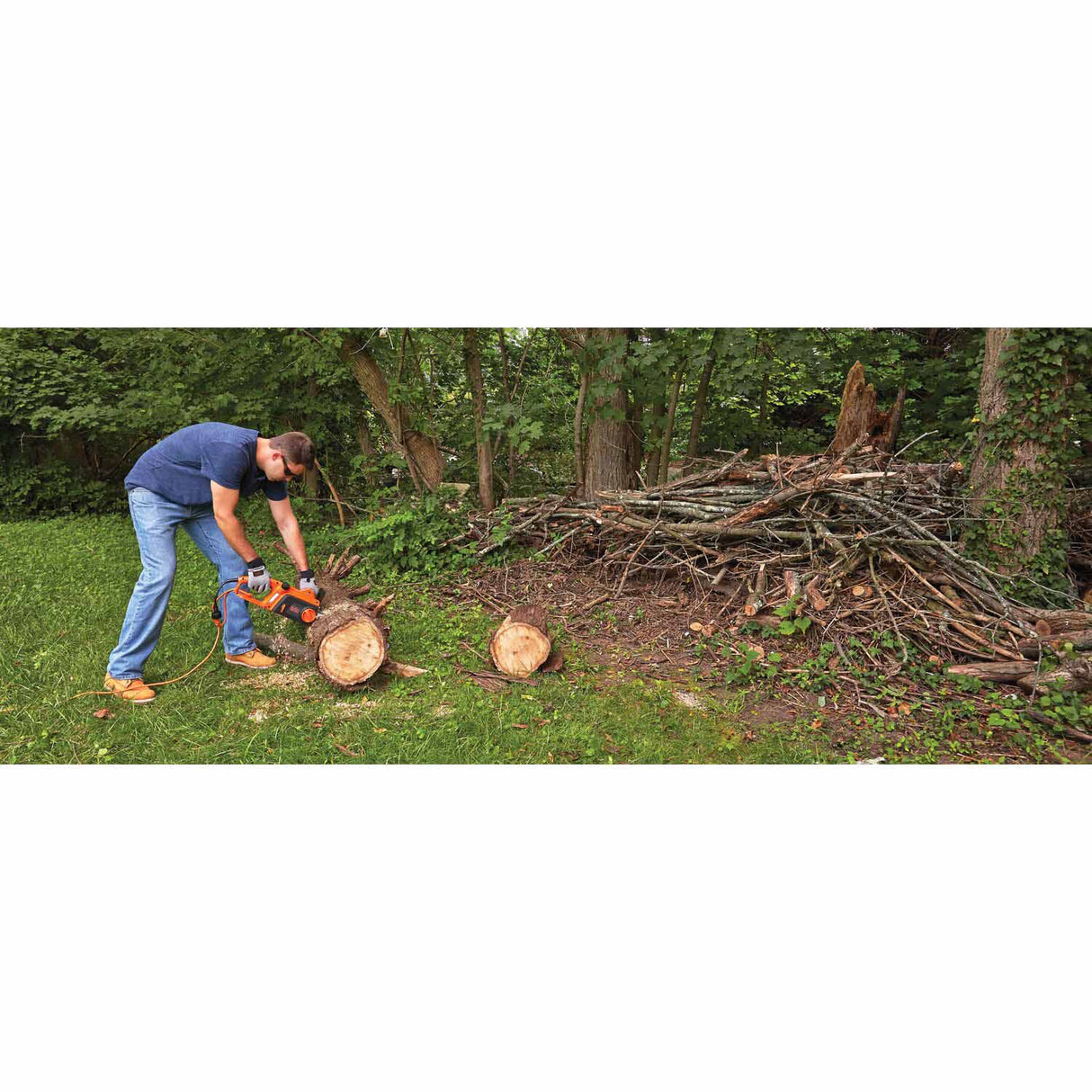 Black & Decker CS1216 12 Amp 16 in. Chainsaw (CS1216) - 8