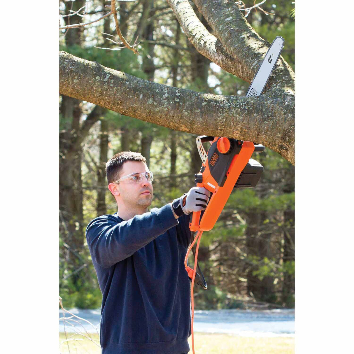 Black & Decker CS1518 15 Amp 18 in. Chainsaw (CS1518) - 10