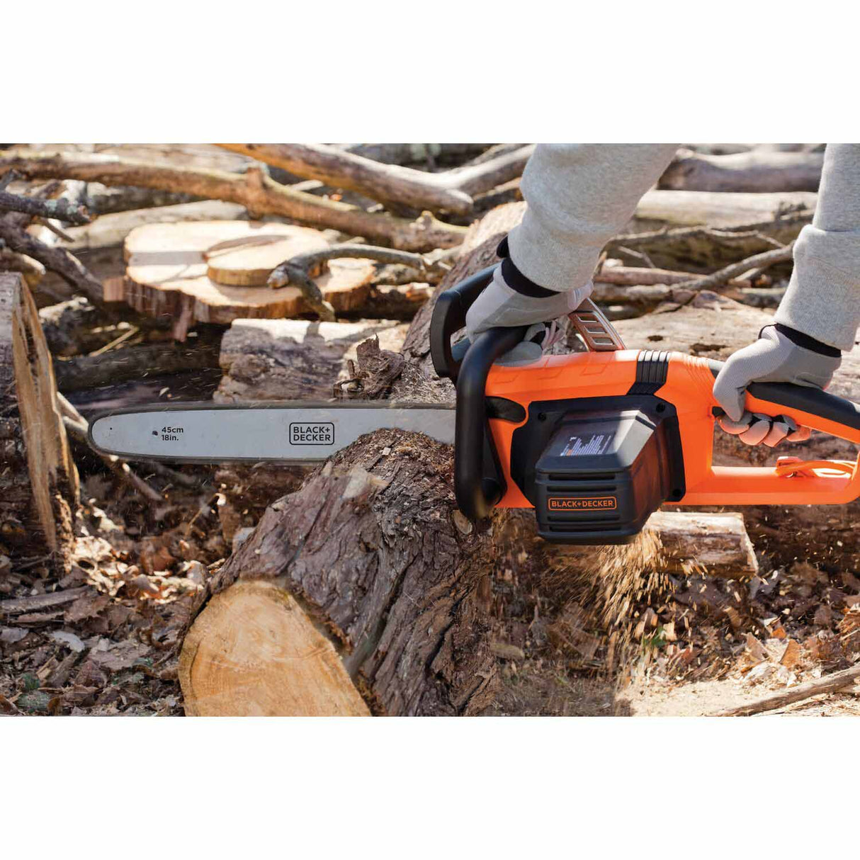 Black & Decker CS1518 15 Amp 18 in. Chainsaw (CS1518) - 13