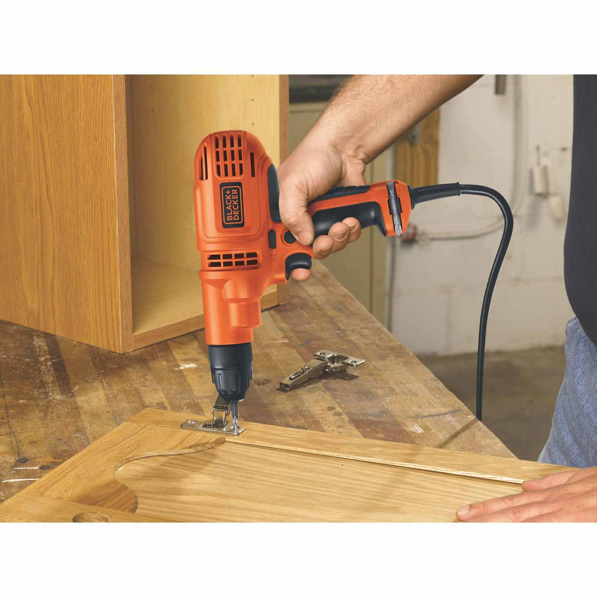 Black & Decker DR260C 5.5 Amp 3/8-in Drill/Driver (DR260C) - 10