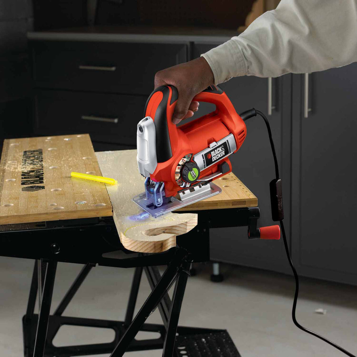 Black & Decker JS670V Line Finder Orbital Jigsaw with Smart Select Technology - 14
