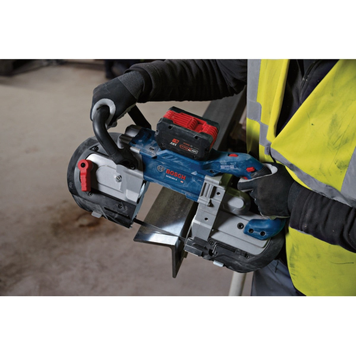 Bosch GCB18V-5B26 18V 5" Deep Cut Portable Band Saw Kit with Charger and Tool Bag (2 Batteries) - 8