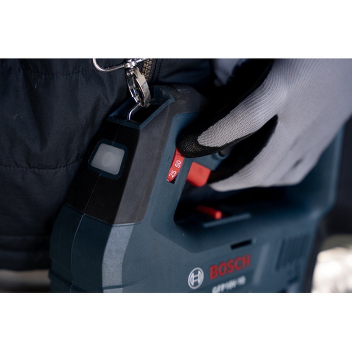 Bosch GFP18V-10N 18V Brushless Cordless Grease Gun (Bare Tool) - 4