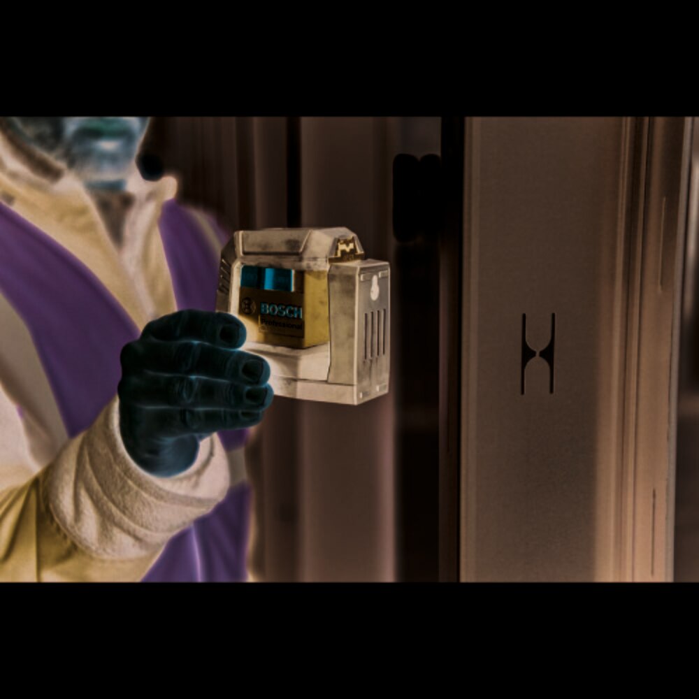 Bosch GLL50-20GL Self-Leveling Cross-Line Laser with Li-ion Battery - Green - 7