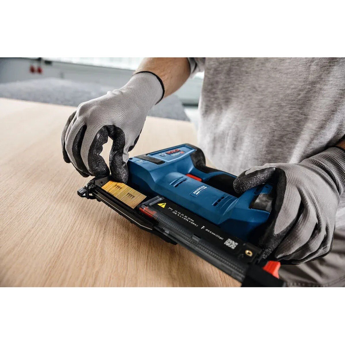 Bosch GNH18V-35N 18V Brushless 23-Gauge Pin Nailer (Tool Only) - 4