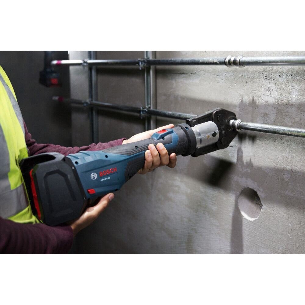 Bosch GPT18V-32L14 Press Tool Kit W/ 1/2", 3/4", and 1" Jaws, (1) CORE18V 4 Ah Battery & (1) GAL18V-40 18V Standard Charger - 9