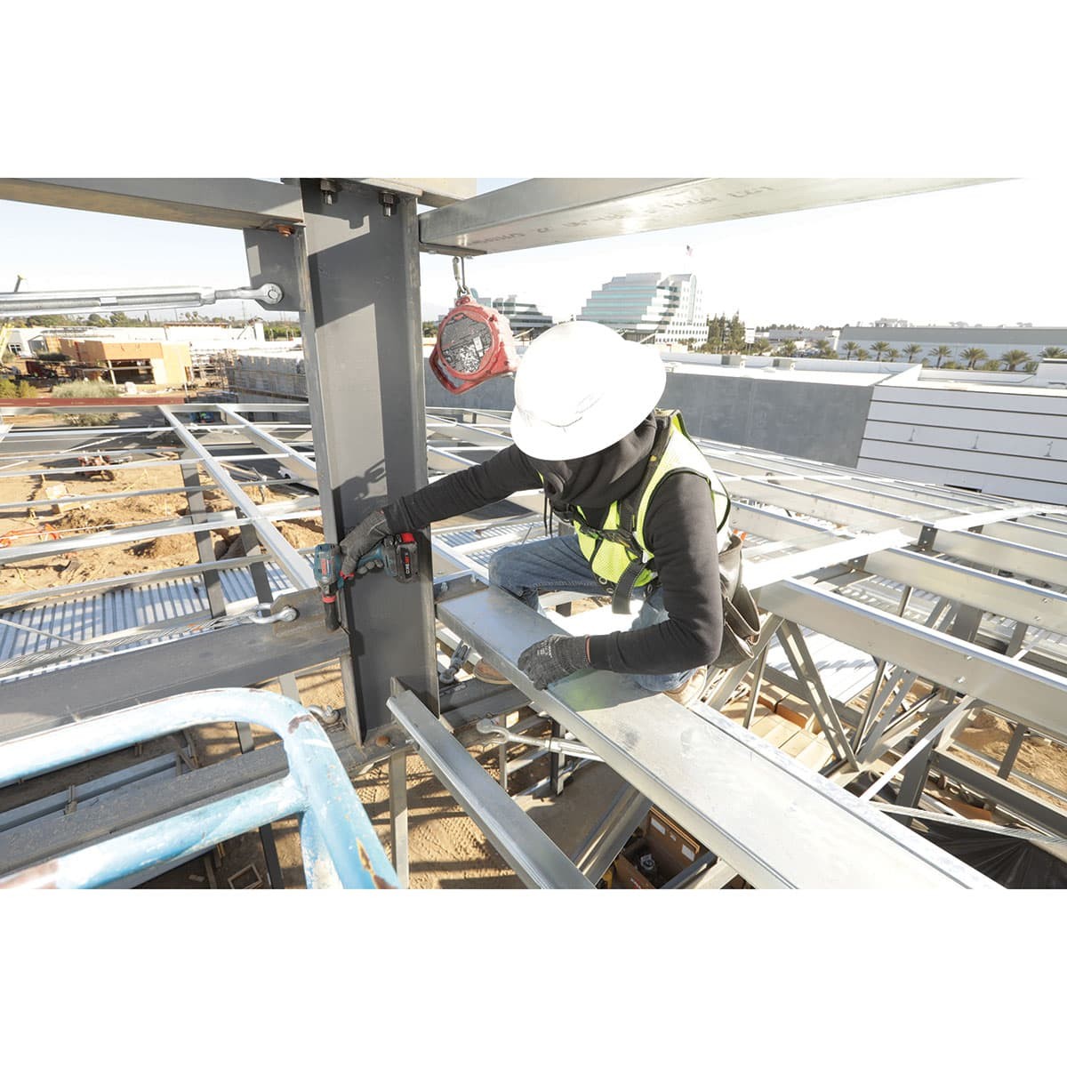 Bosch GXL18V-233B25 18V Cordless Drilling and Driving Pro Two-Tool Combo Kit - 9