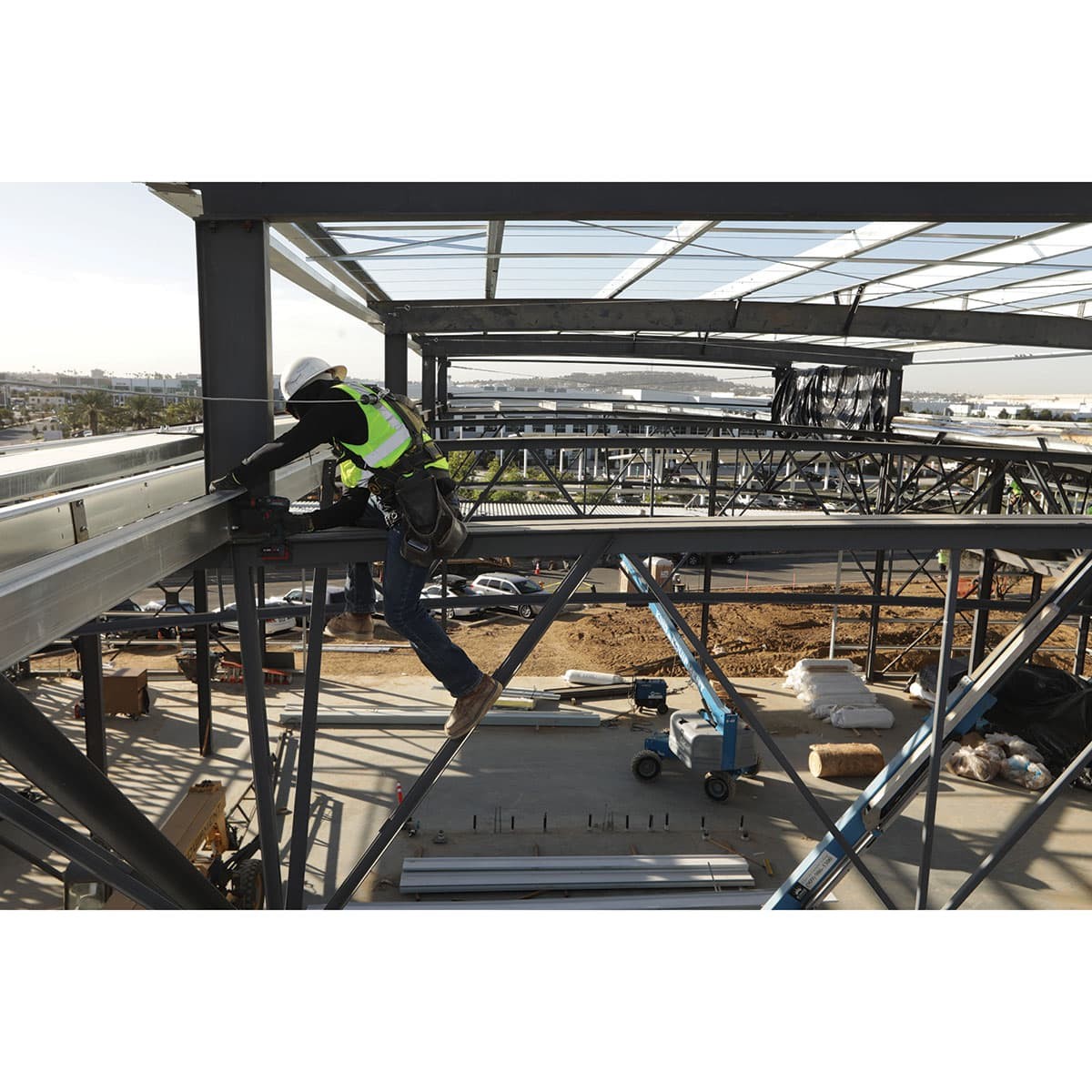 Bosch GXL18V-233B25 18V Cordless Drilling and Driving Pro Two-Tool Combo Kit - 10