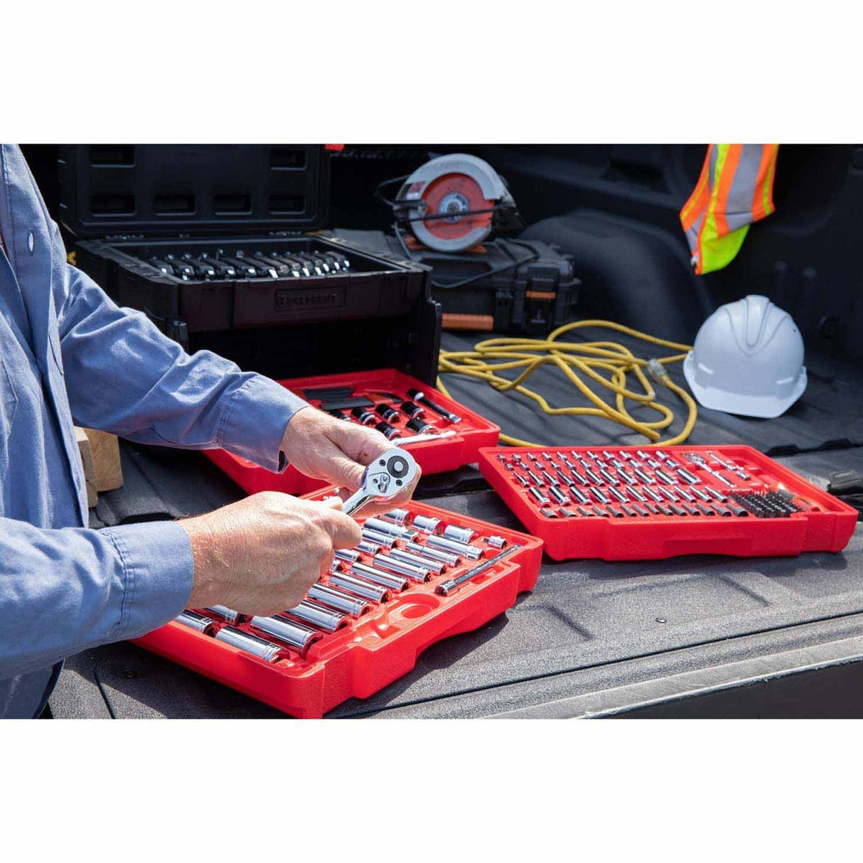 Crescent CTK229C 229 Piece 1/4", 3/8", 1/2" Mechanics Hand Tool Set with 3 Drawer Storage Case - 9