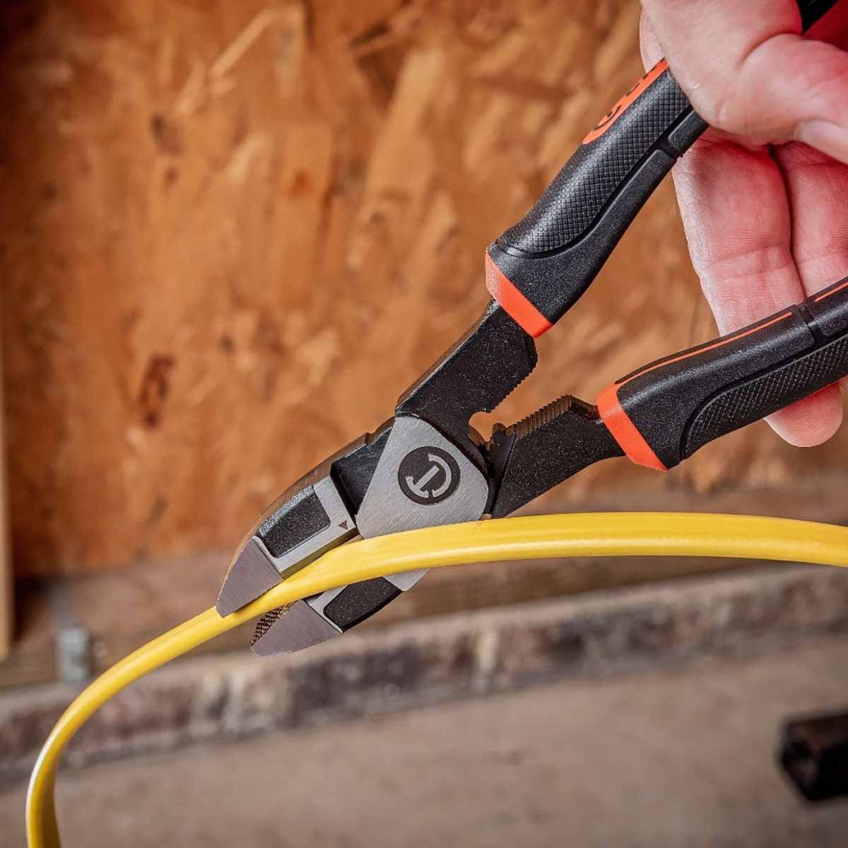 Crescent Z20509CG 9-1/2" Z2 Dual Material Lineman's Pliers - 10