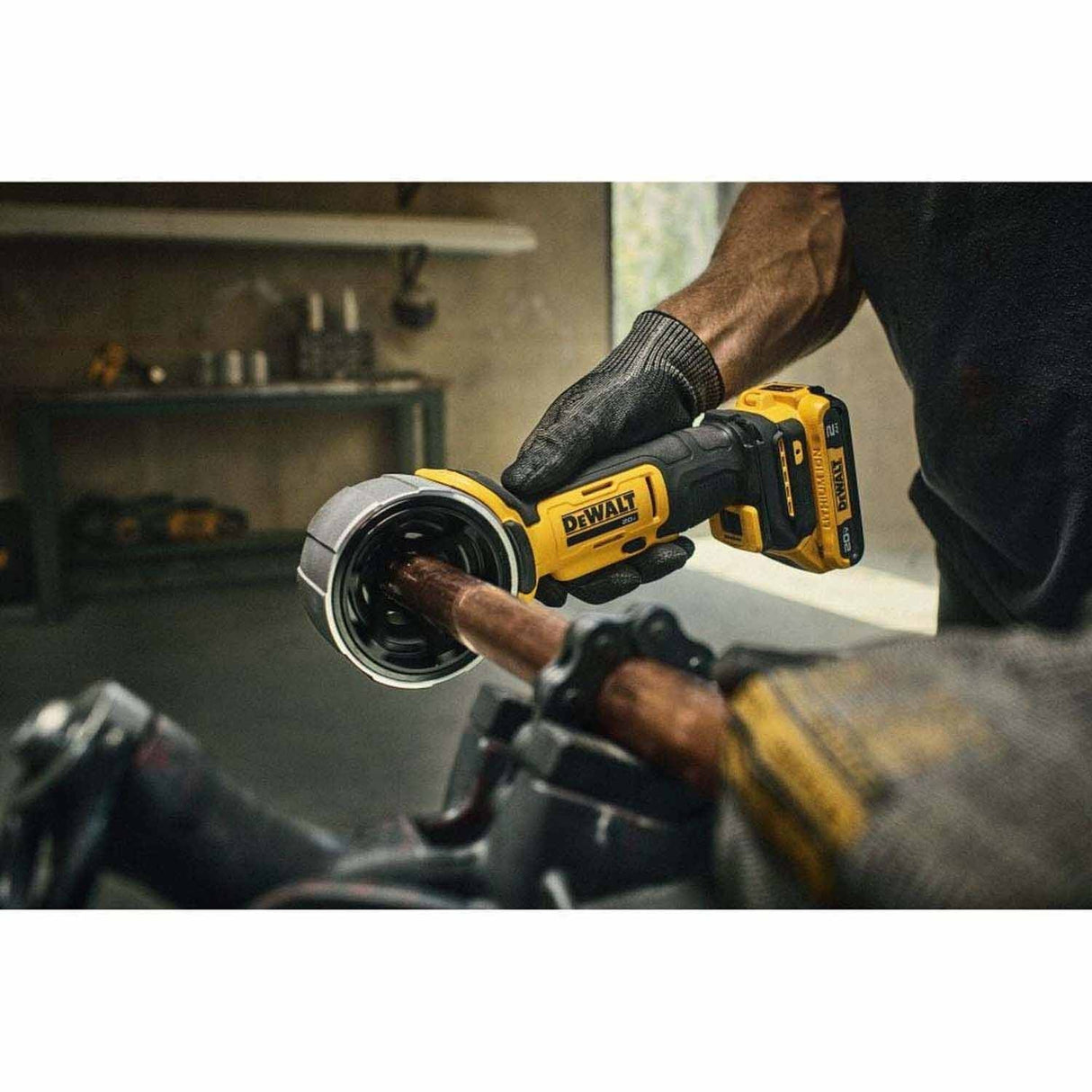 DEWALT DCE710B 20V MAX Pipe Deburring Tool - 9