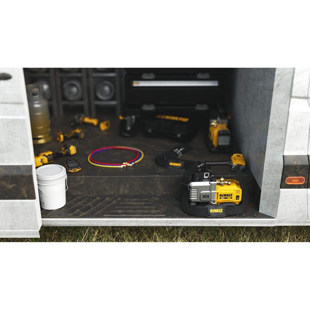 DeWalt DCE510WW1 20V MAX XR 5 CFM Cordless Vacuum Pump Kit - 9