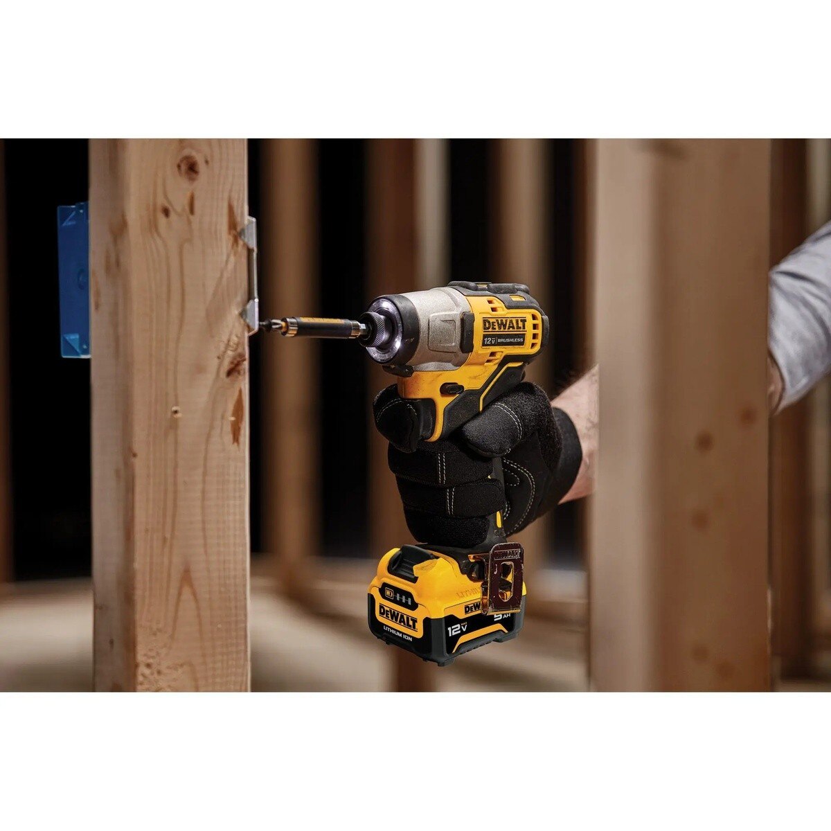 DeWalt DCF801J1 12V MAX XTREME Brushless 1/4" Impact Driver Kit with 5Ah Battery and Charger - 4