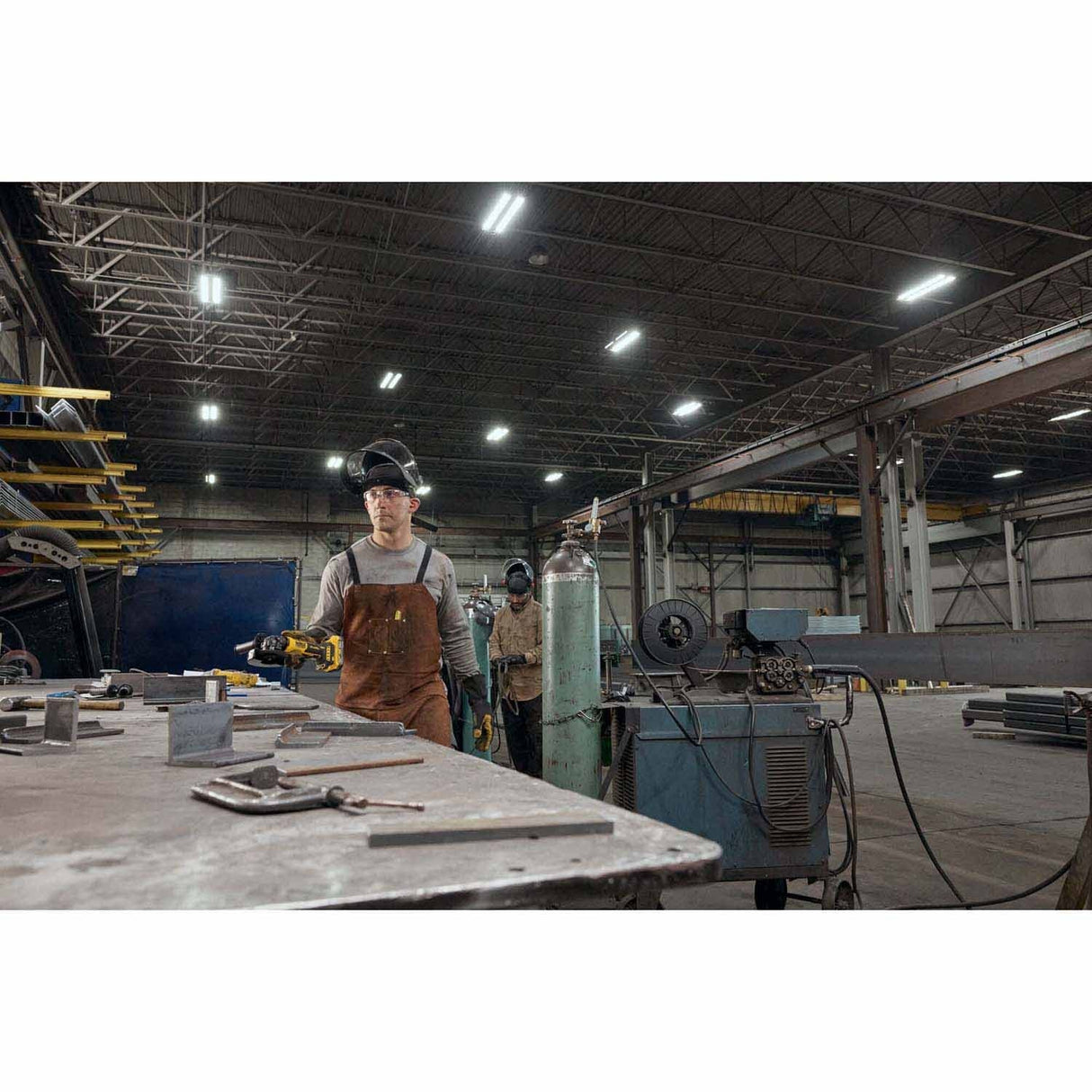 DeWalt DCG402B 20V MAX* ATOMIC 4.5 in. Angle Grinder (Tool Only) - 16