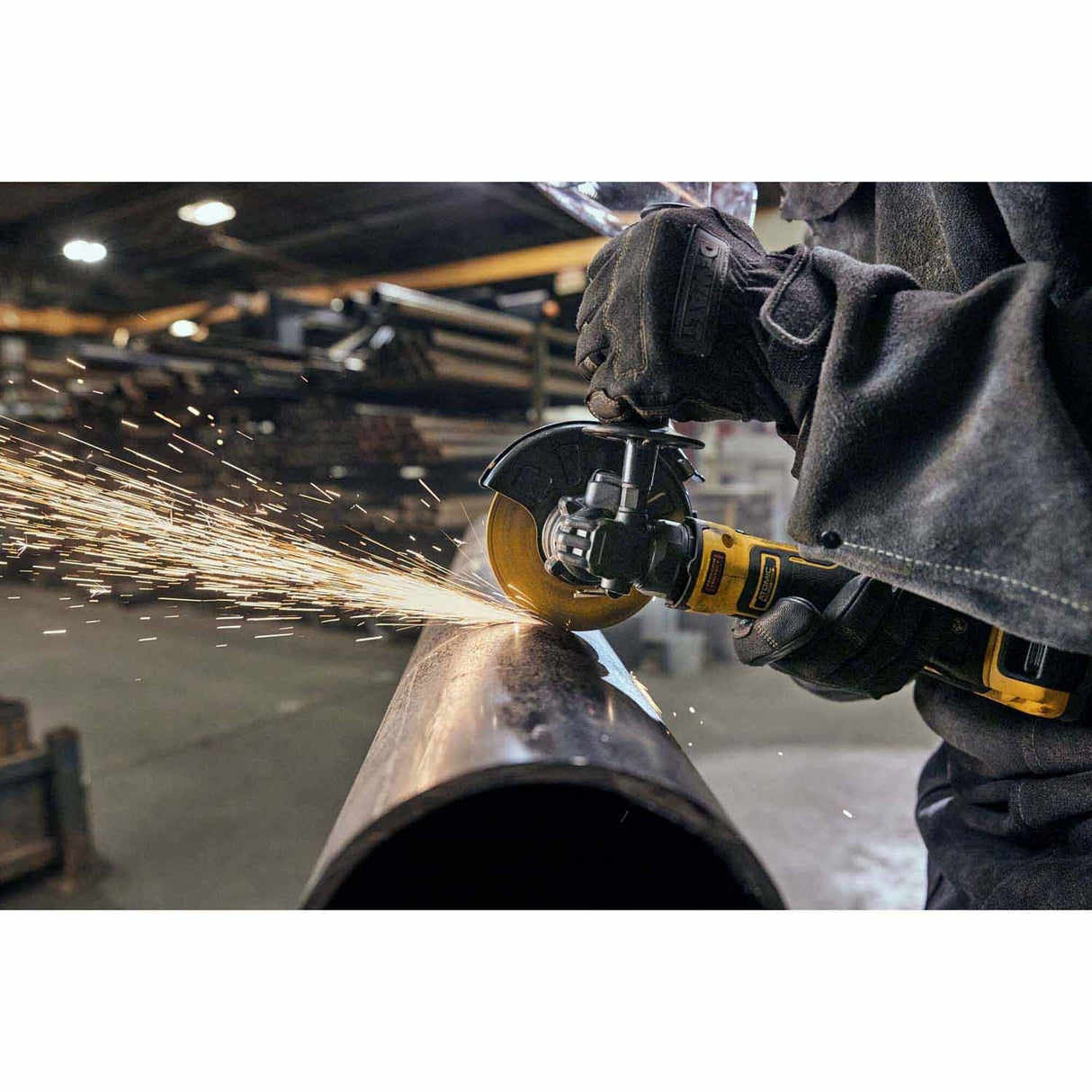 DeWalt DCG402B 20V MAX* ATOMIC 4.5 in. Angle Grinder (Tool Only) - 18