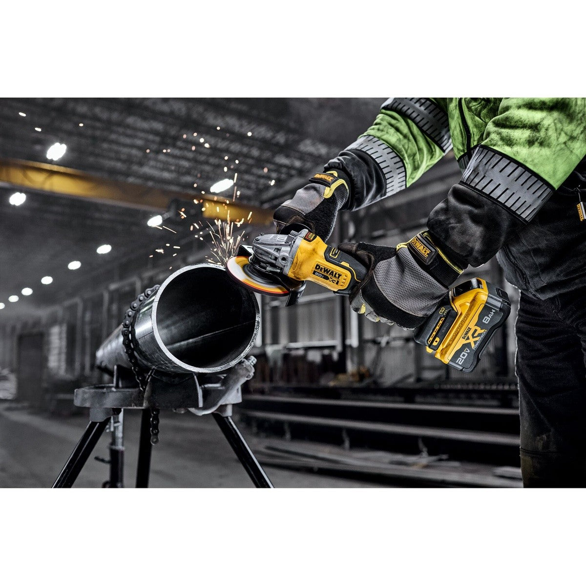 DeWalt DCG410WW1 20V Max* XR Brushless Cordless 4-1/2" - 5" Angle Grinder Kit with XR POWERPACK - 10
