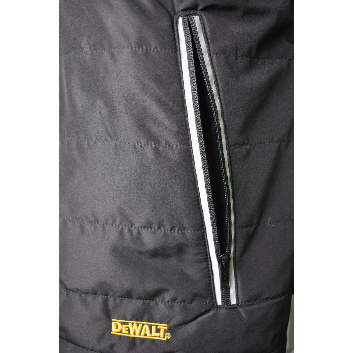 DeWalt DCHJ075B Black Quilted Heated Jacket (Bare) - 6