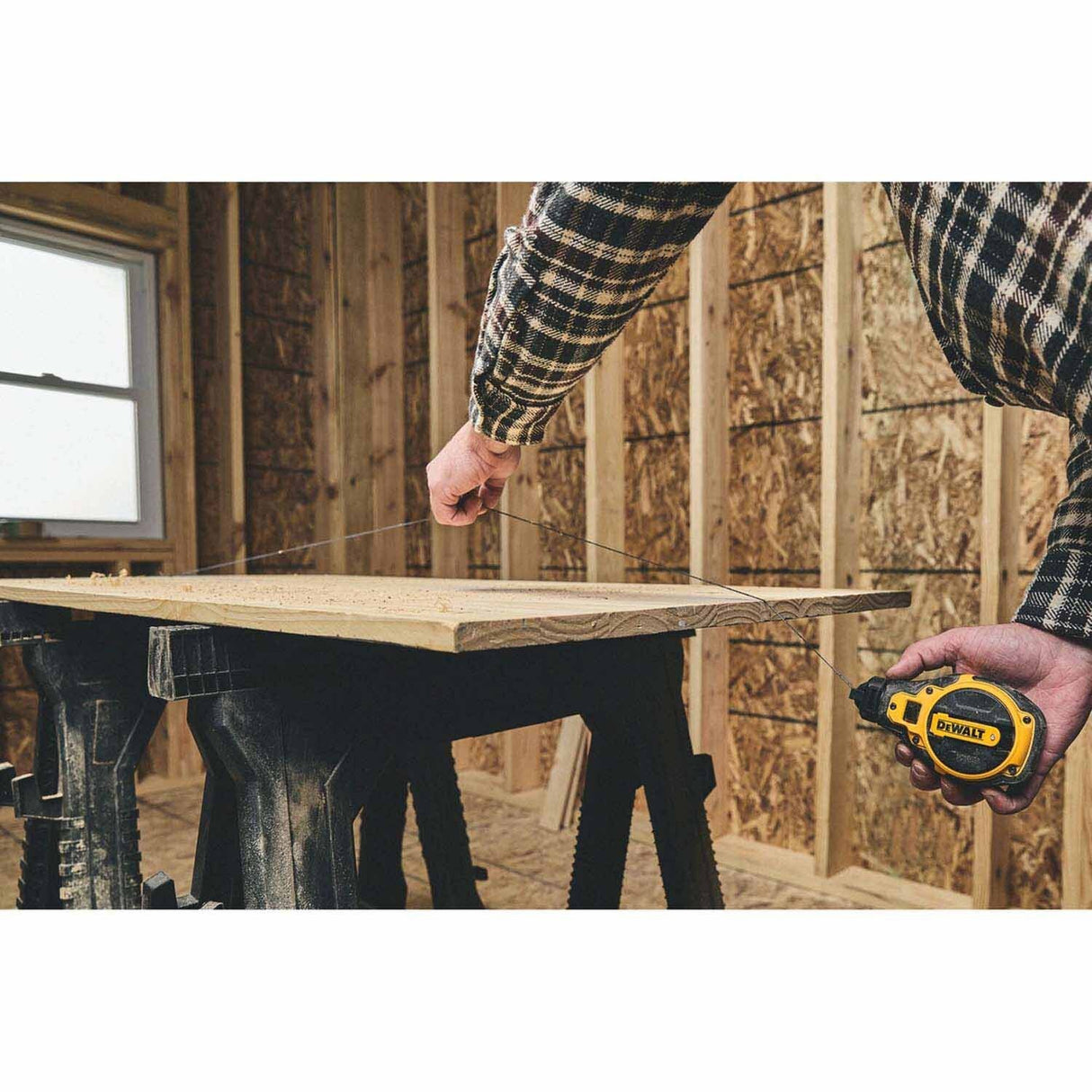 DeWalt DWHT48333BC Bi-Material Chalk Reel Kit with Blue Chalk – Fast Rewind, Precision Line - 10