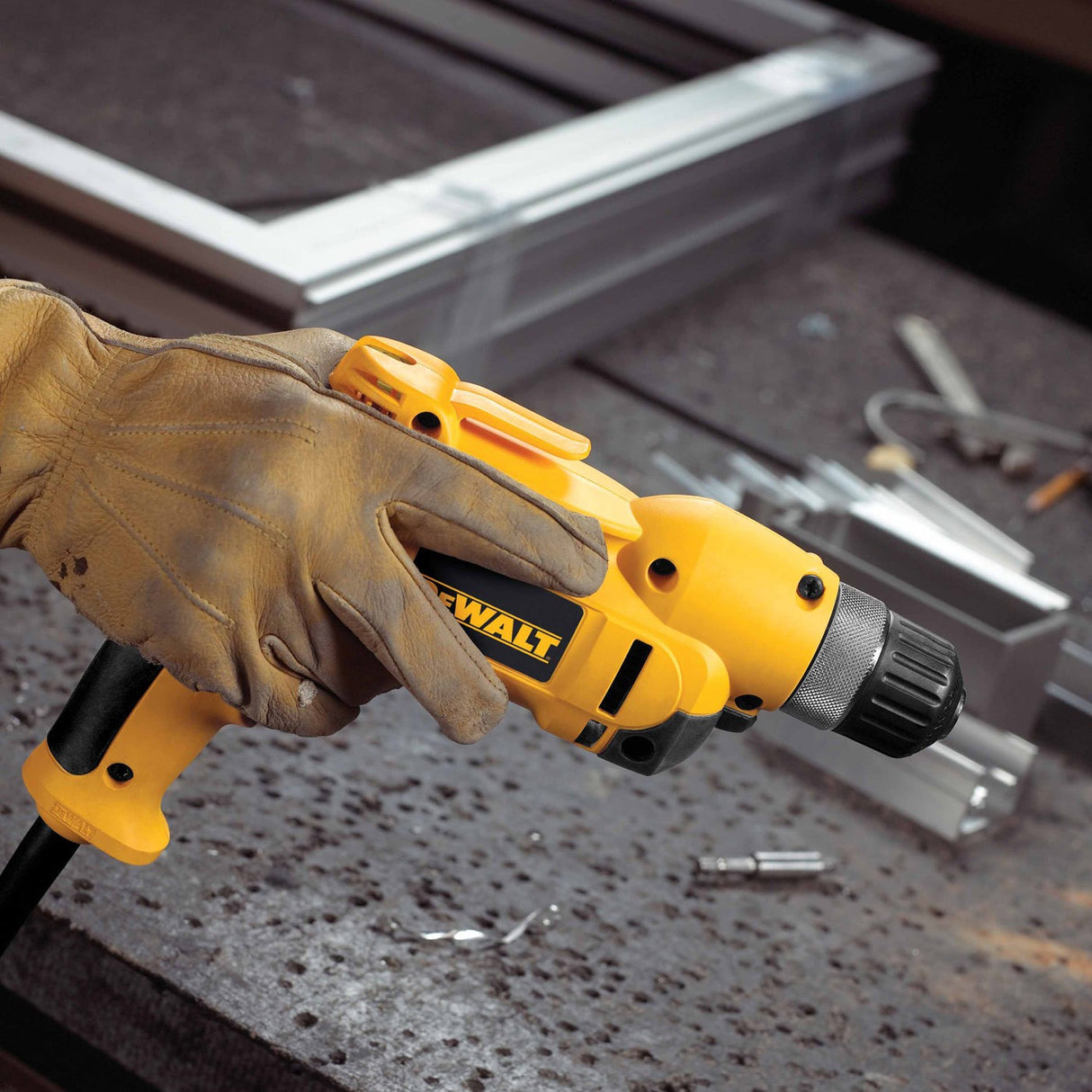 DeWalt DWD110K 3/8" Vsr Pistol Grip Drill Kit W/ Keyless Chuck 7.0 Amp - 5