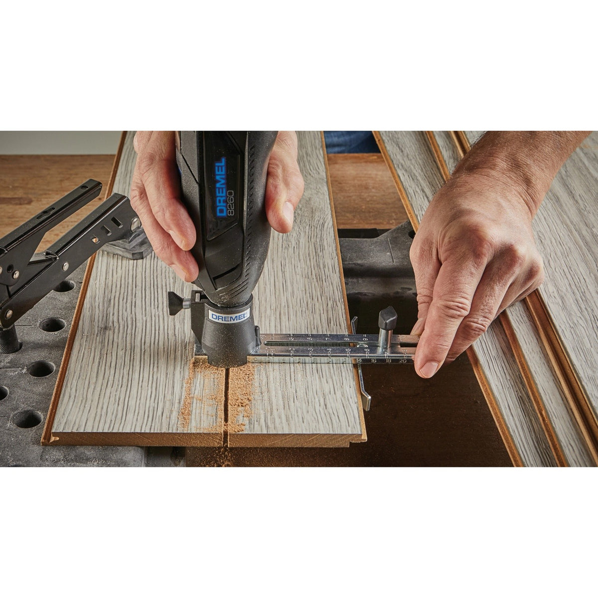 Dremel 678-02 Circle Cutter and Straight Edge Guide Attachment for Rotary Tools 3/4" to 12" - 3