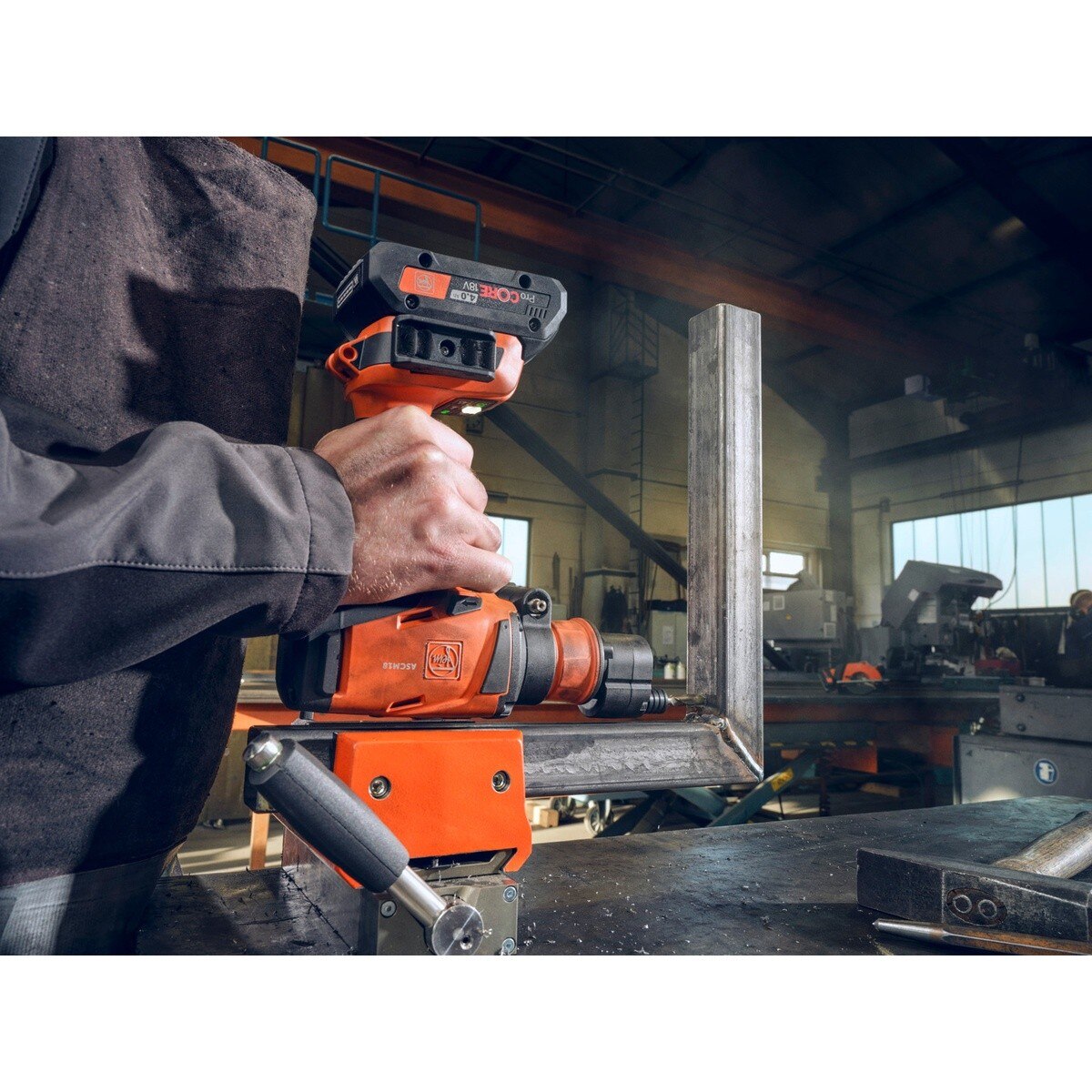 Fein 71161562090 18V Brushless 4-Speed QuickIN Cordless Hammer Drill Driver Kit with 4.0Ah Battery - 8