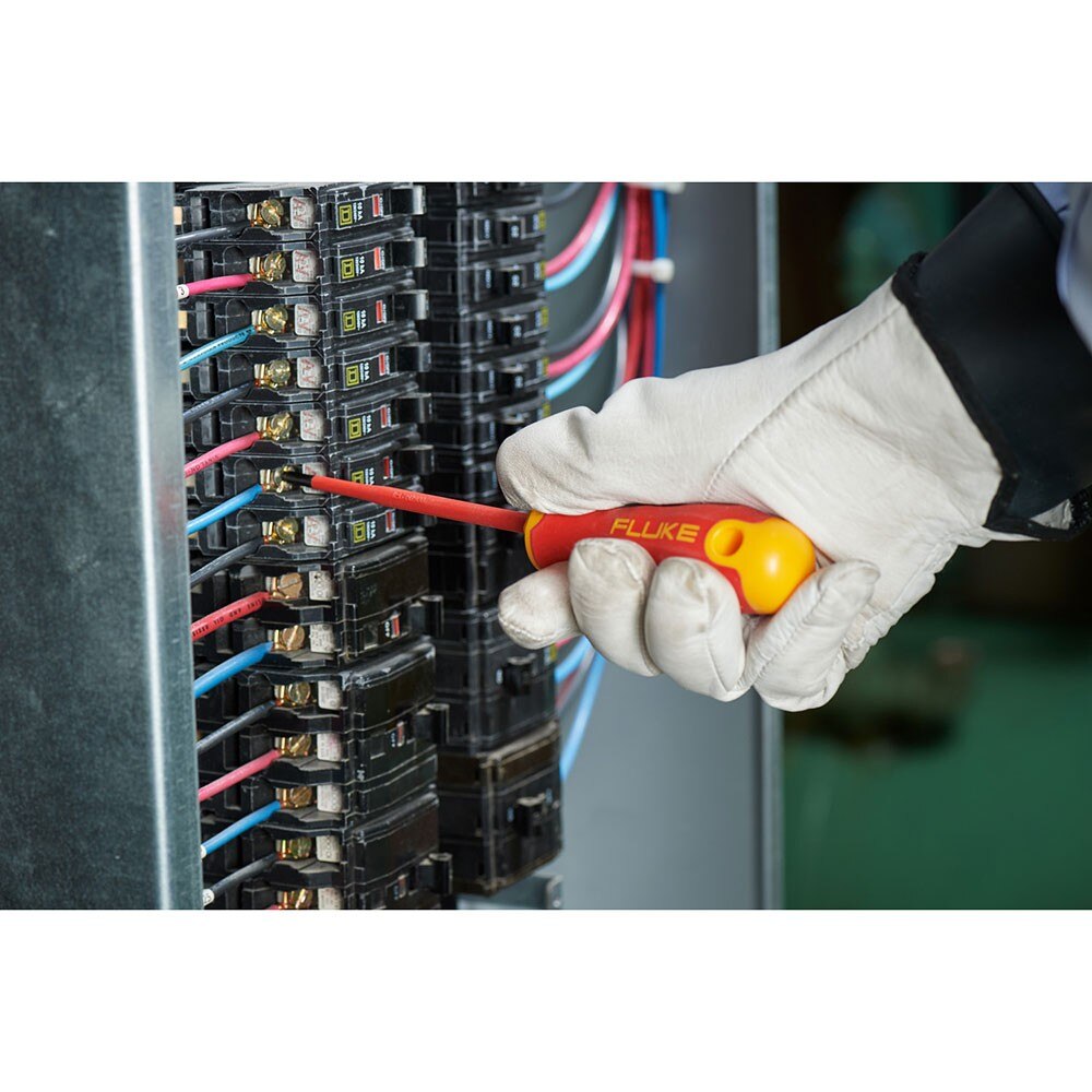 Fluke 5067338 ISQS2 Insulated Squared Screwdriver #2, 1000V - 6