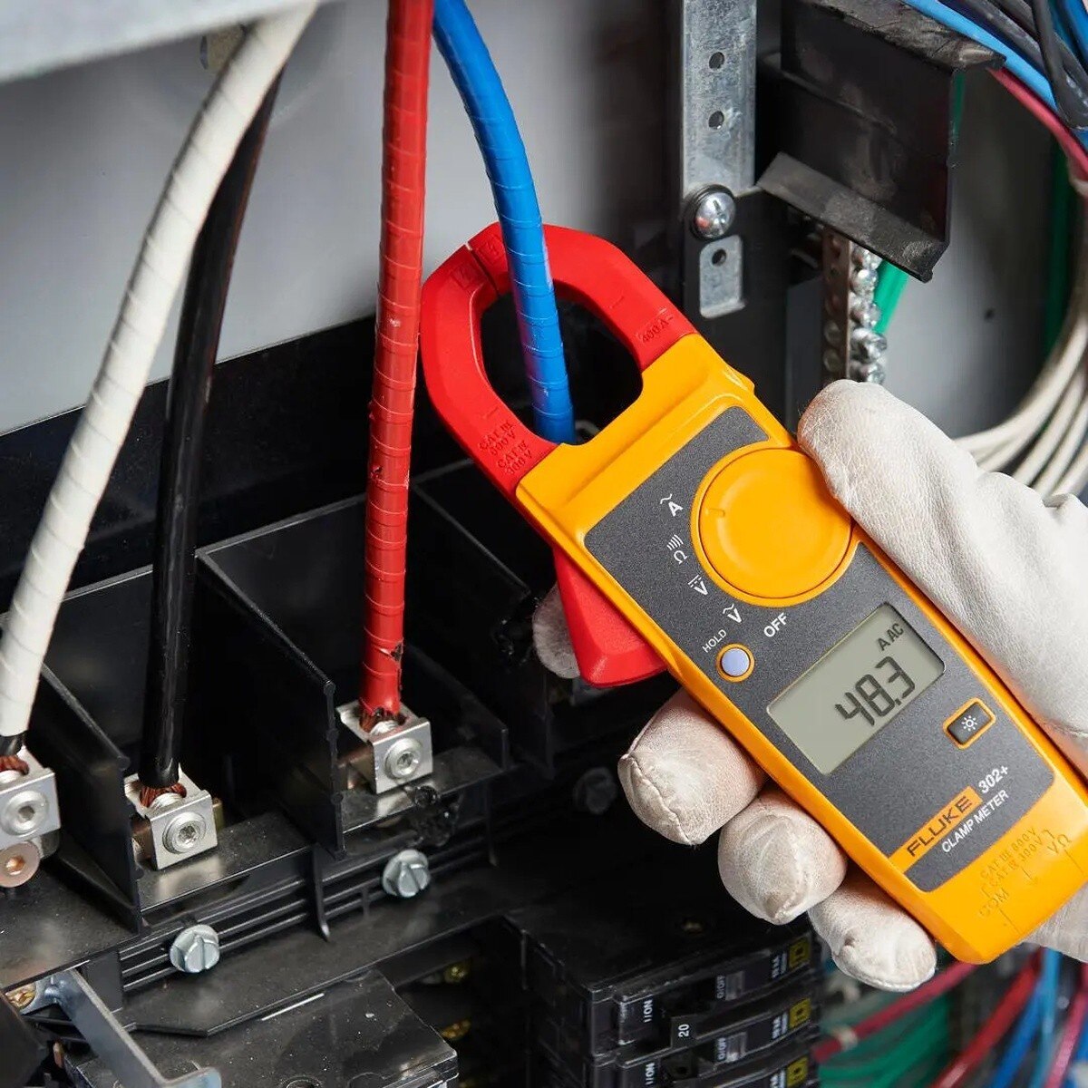 Fluke 6153385 Apprentice Dual-Meter Troubleshooting Kit with Multimeter Clamp Meter and Voltage Detector, 106/302+/1ACII/EIC - 3