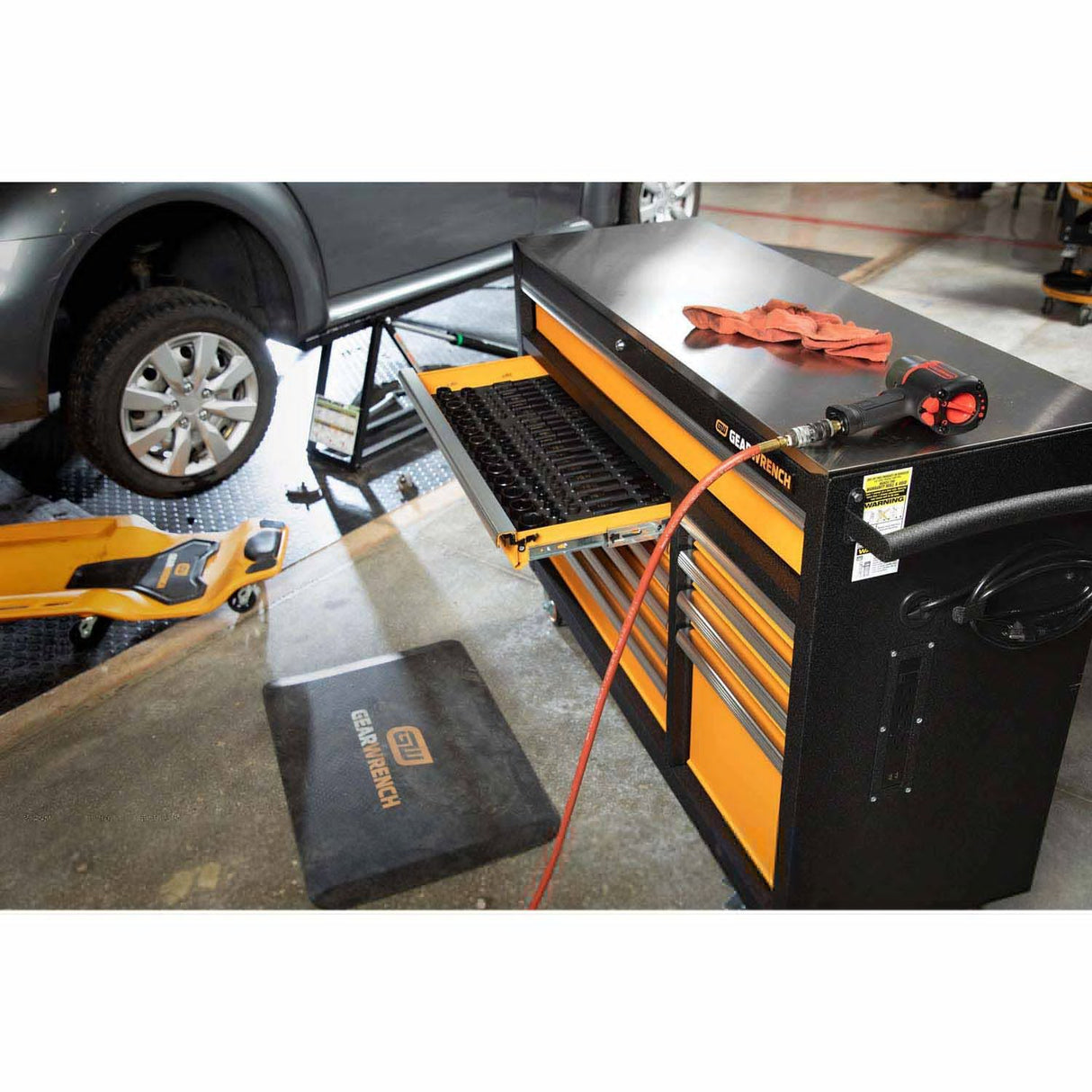 GEARWRENCH 83247 52" 11 Drawer GSX Series Rolling Tool Cabinet with Stainless Steel Worktop - 9