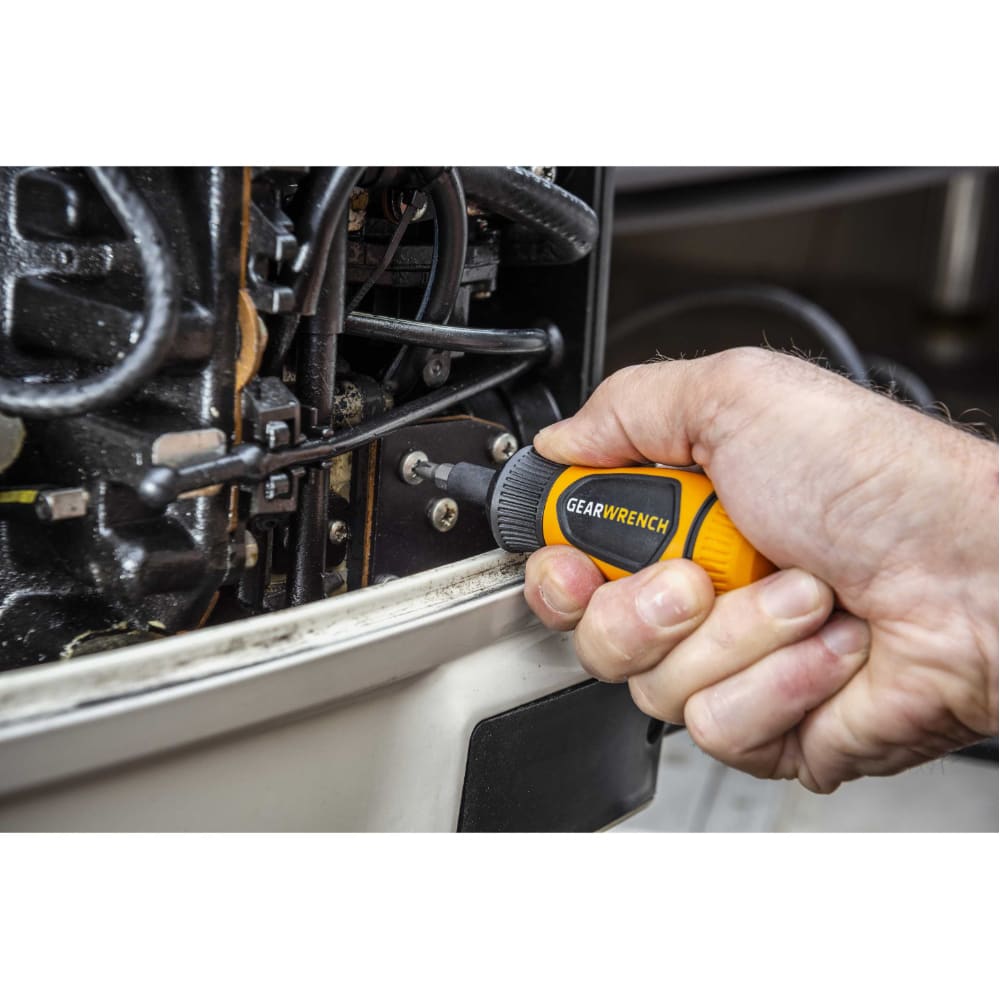 GearWrench 80061R 6-in-1 Stubby Ratcheting Multi-Bit Driver - Compact Multi-Bit Ratcheting Screwdriver with Bit Storage - 3