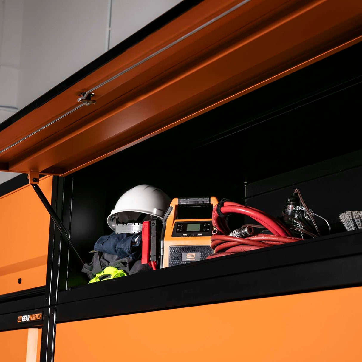 GearWrench 83238LTL 72 in. x 30 in. Large Top Locker for Professional Mobile Workbench System - 7