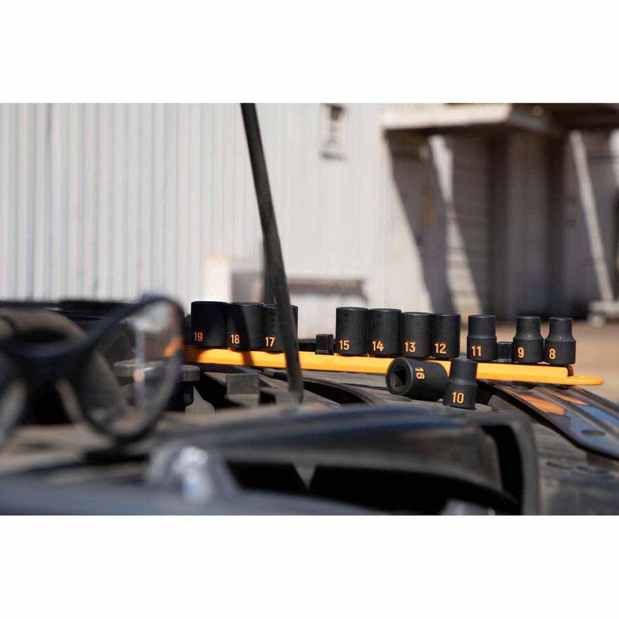 GearWrench 84911H 12 Piece 3/8" Drive 6 Point Metric Hi-Viz Impact Socket Set - 7