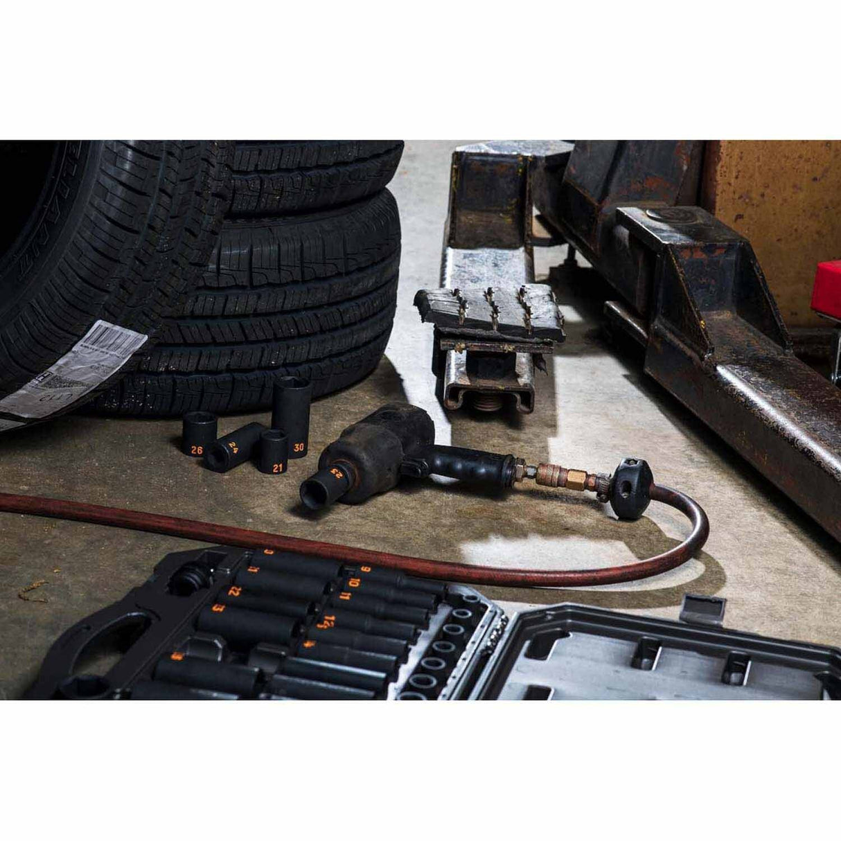 GearWrench 84948H 39 Piece 1/2" Drive 6 Point Metric Hi-Viz Standard & Deep Impact Socket Set - 9