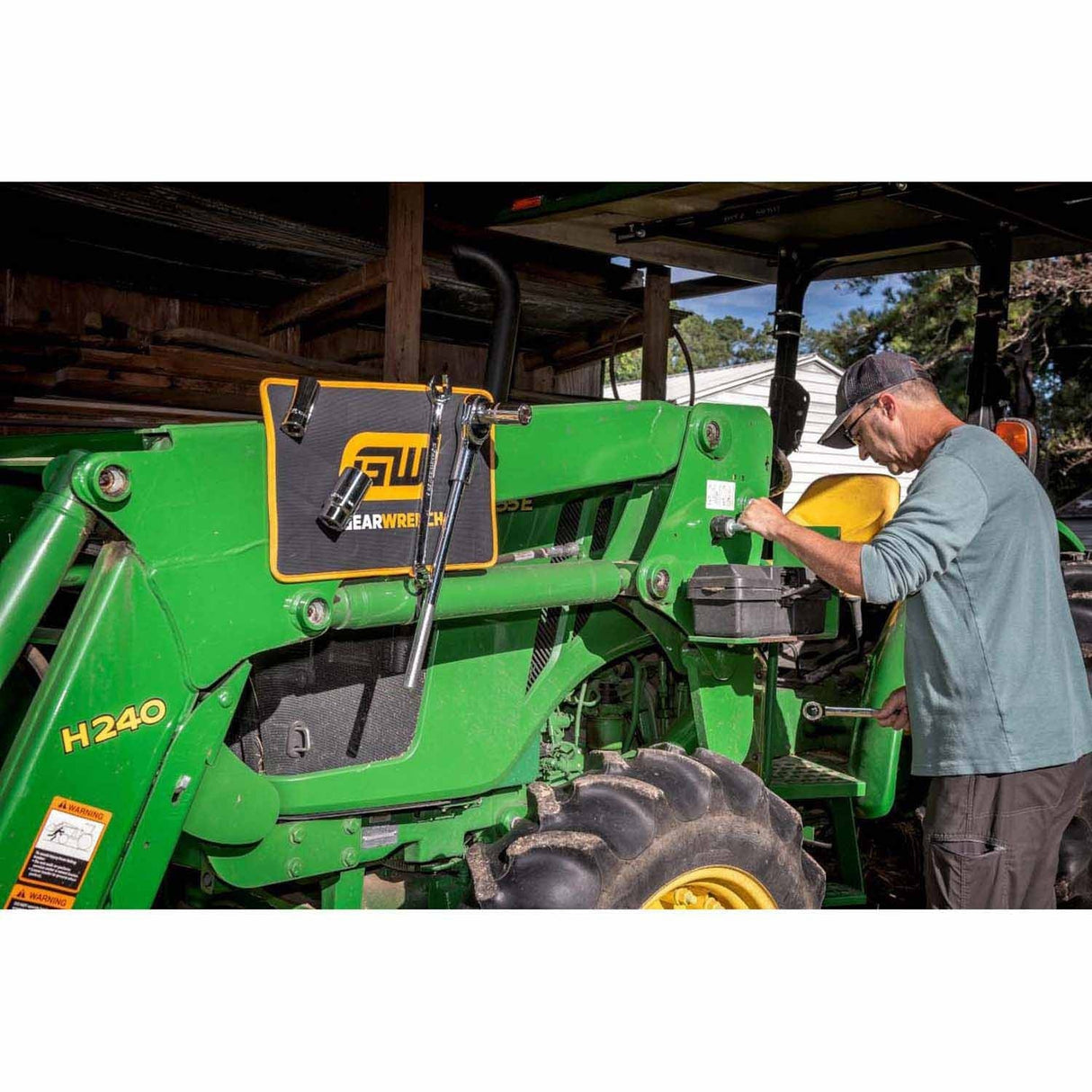 GearWrench GWMAGMAT1812 18"X12" High Strength Magnetic Tool Mat - 6