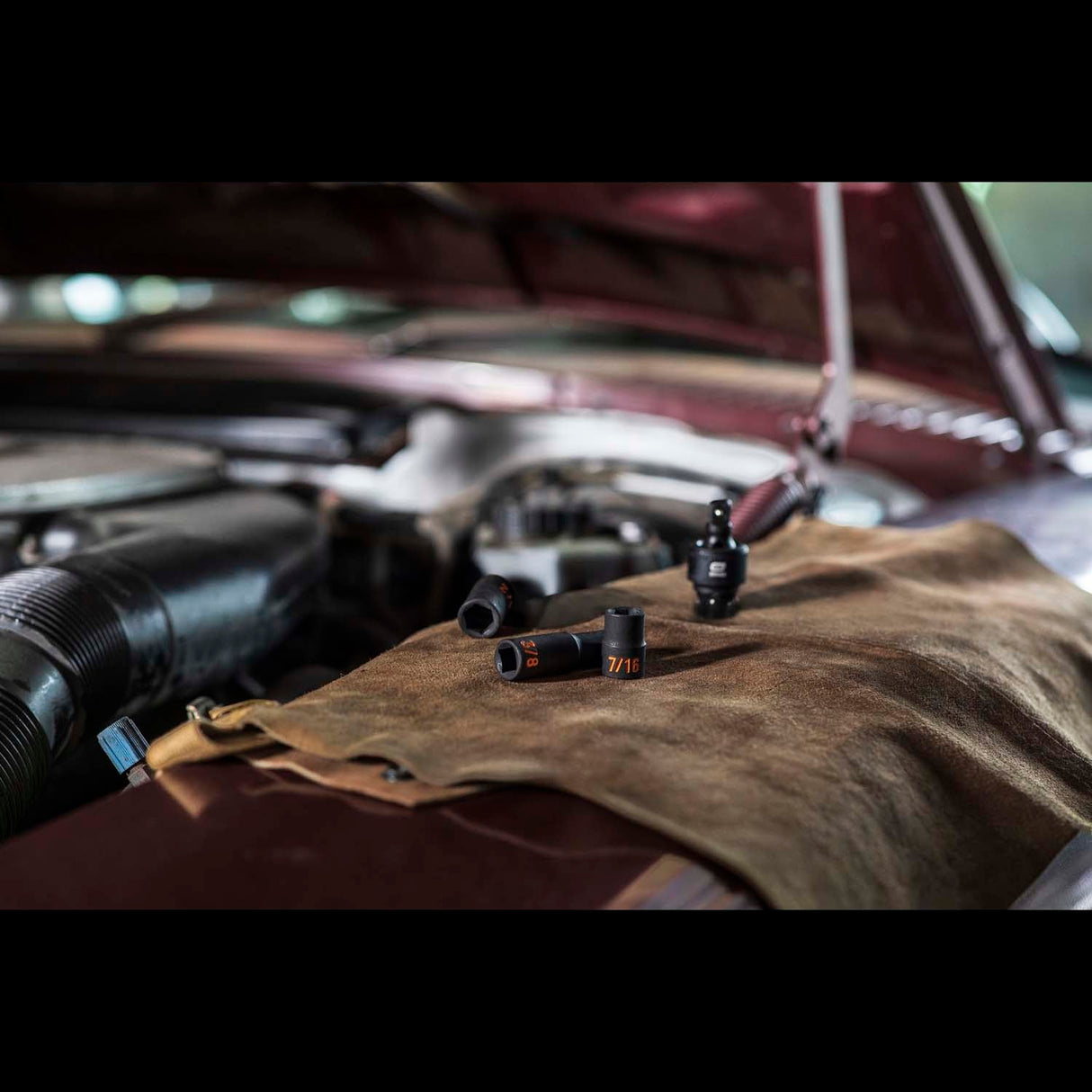 GearWrench GWMSISKHSAE 3/8 in and 1/2 in Drive 6 Point SAE Hi-Viz Impact Socket Set with Foam Tray (54 Piece) - 7