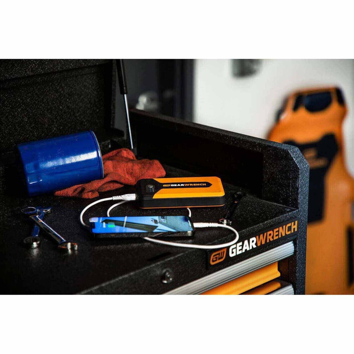 Gearwrench GWLBJ12 1200A 12V Lithium Battery Jump Starter and Powerbank - 7