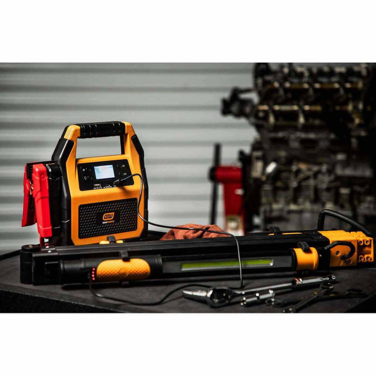 Gearwrench GWLBJ30 3000A Lithium Battery Jump Starter and Powerbank - 10