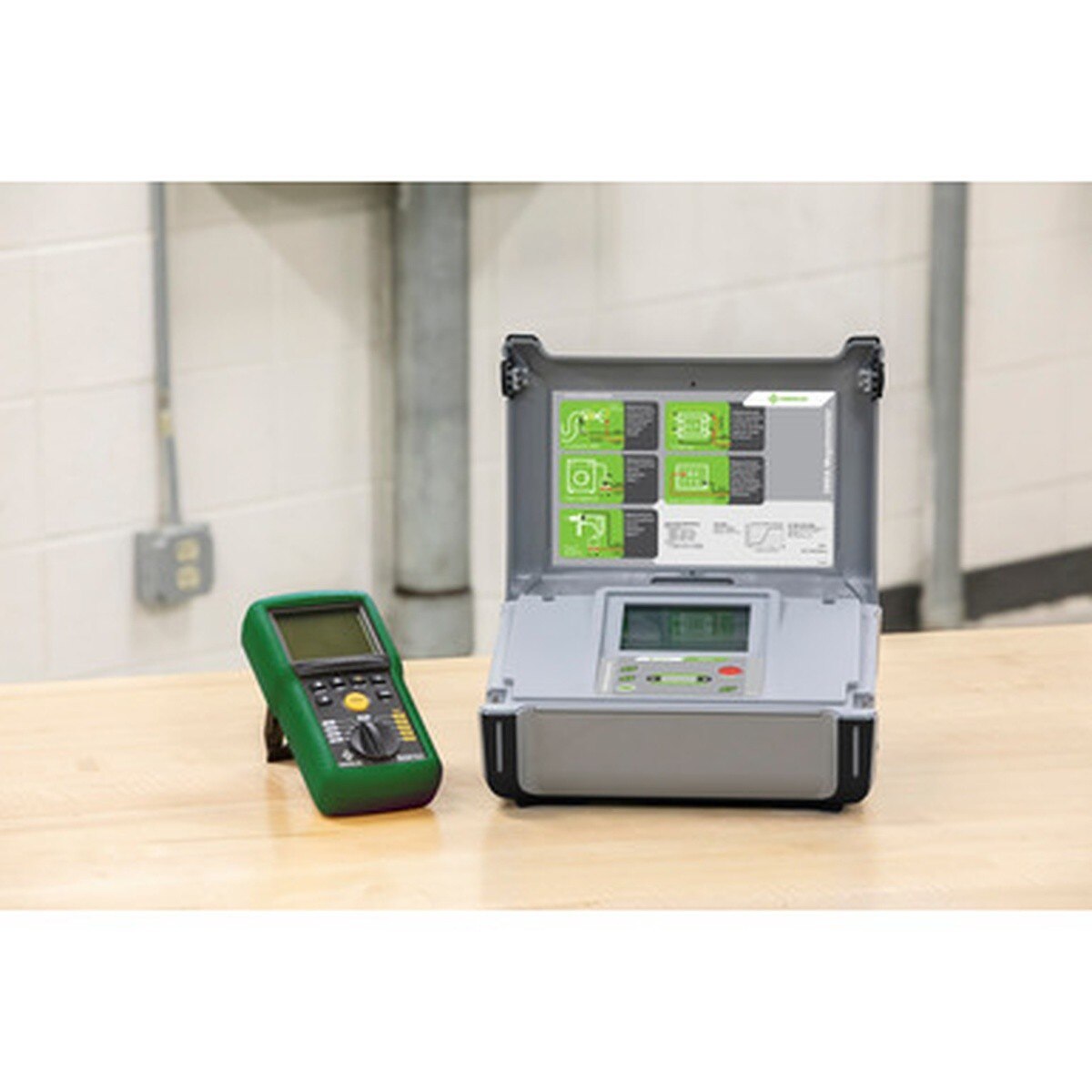 Greenlee 5990A-C 5kV Calibrated Megohmmeter Insulation Tester (1 Each) - 5