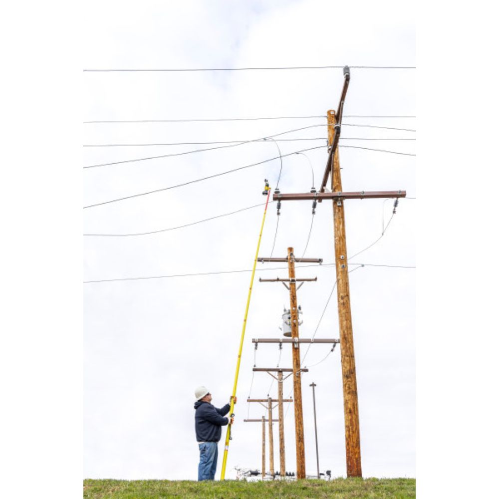 Greenlee ES20LXR11 20mm Gator Remote Wire Cutter, 120V Charger - 4