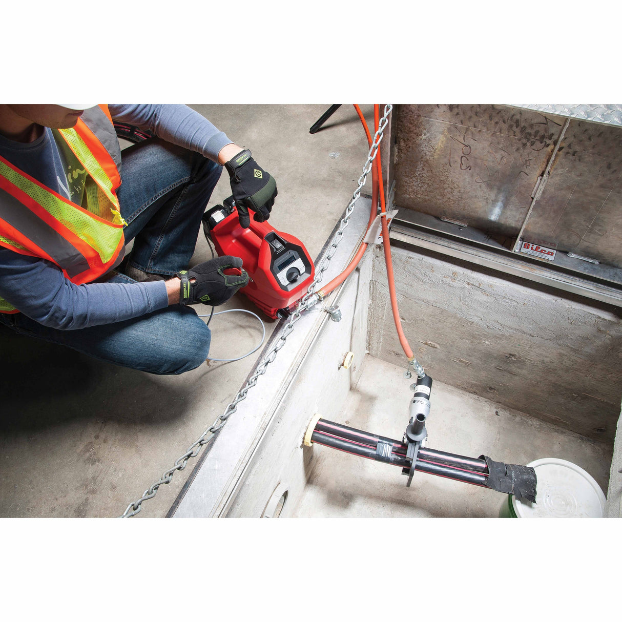 Greenlee SDG105 105 mm Remote Cable Guillotine Cuter - 12