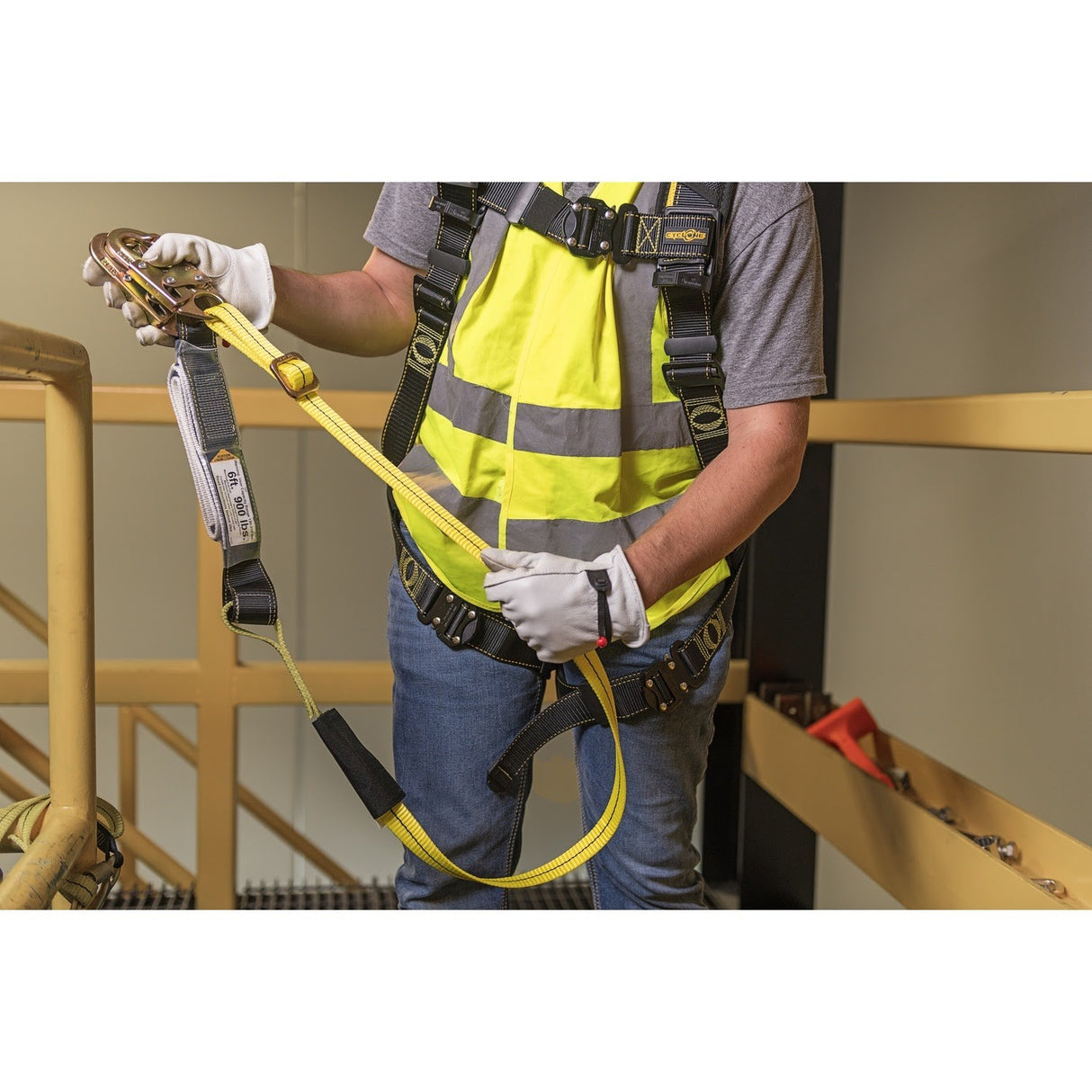 Guardian 01285 4 ft to 6 ft Shock Absorbing Adjustable Lanyard with Steel Snap Hooks - 4