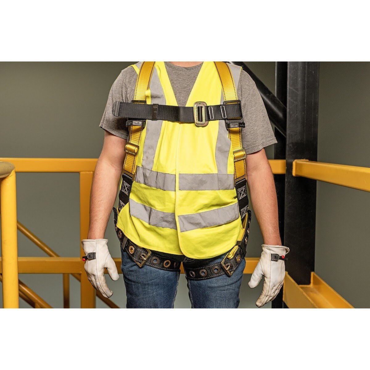 Guardian 01703 Velocity Standard Full Body Harness S-L Pass Through Chest Tongue Buckle Legs (1 Each) - 4